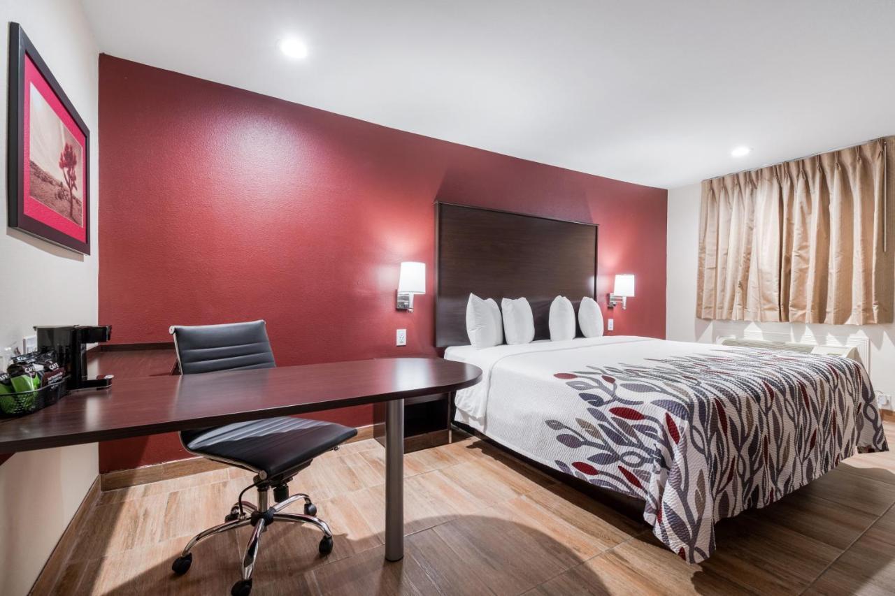 Red Roof Inn Houston - Spring North Buitenkant foto