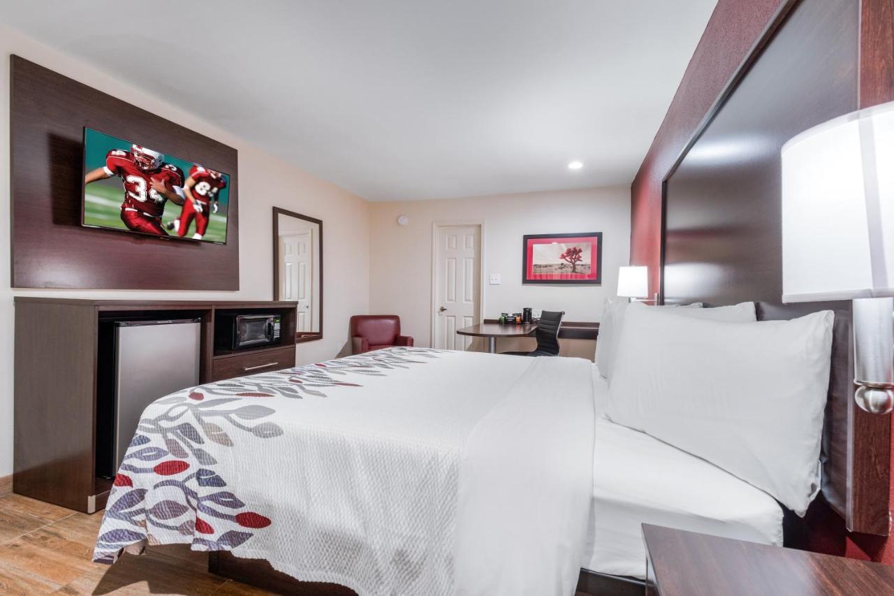 Red Roof Inn Houston - Spring North Buitenkant foto